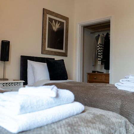 The Plumb Townhouse In Warwick Centre Villa Ngoại thất bức ảnh