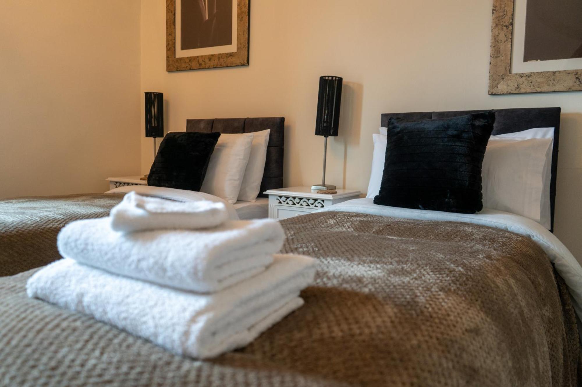The Plumb Townhouse In Warwick Centre Villa Ngoại thất bức ảnh