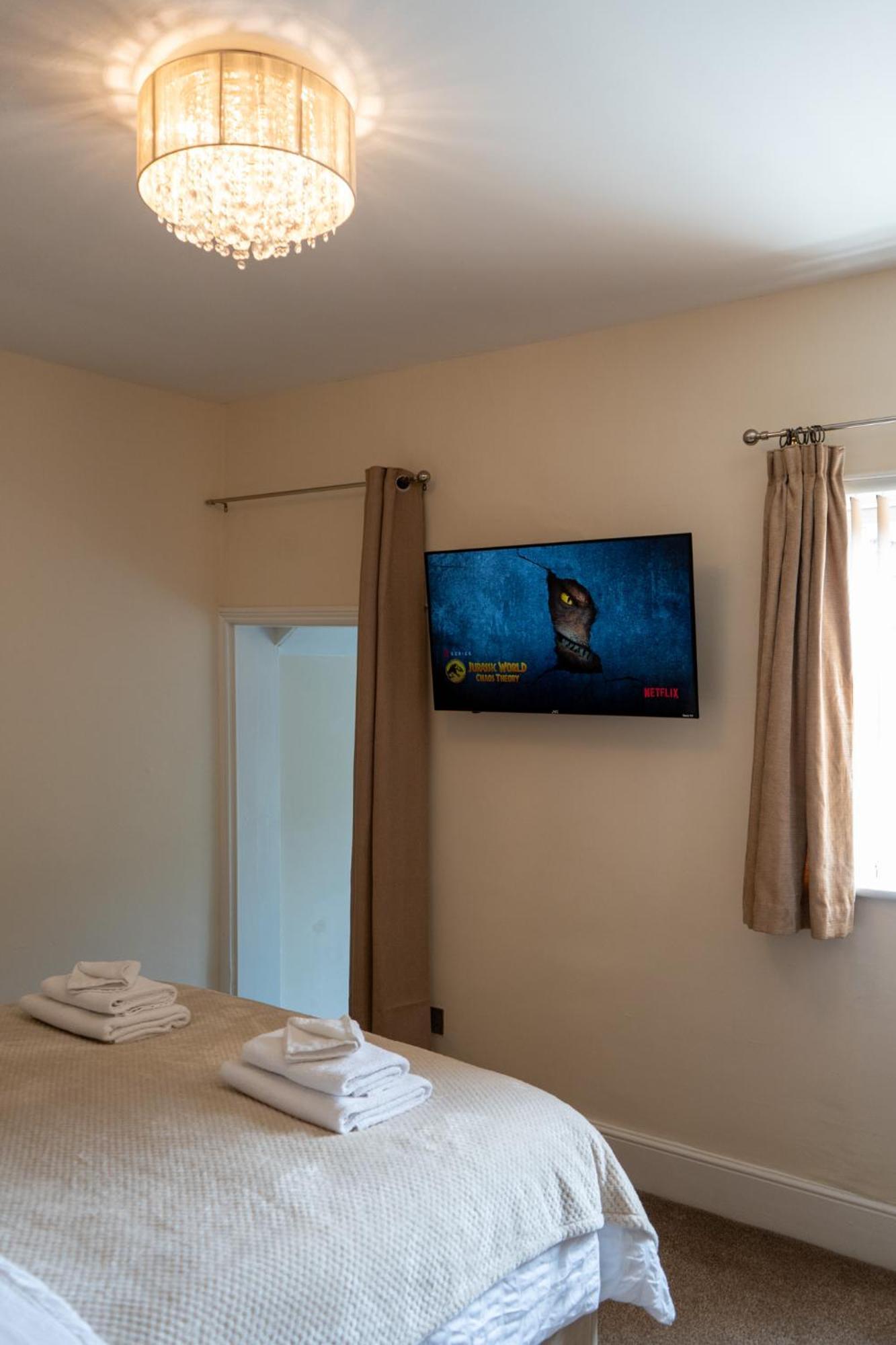 The Plumb Townhouse In Warwick Centre Villa Ngoại thất bức ảnh